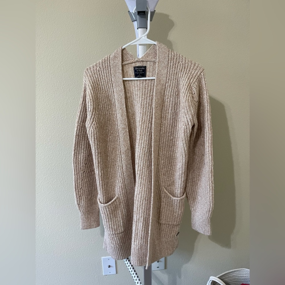 COPY - Abercrombie cardigan